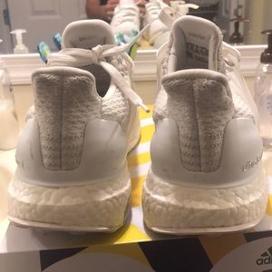 Adidas Women’s Ultra Boost Size 8